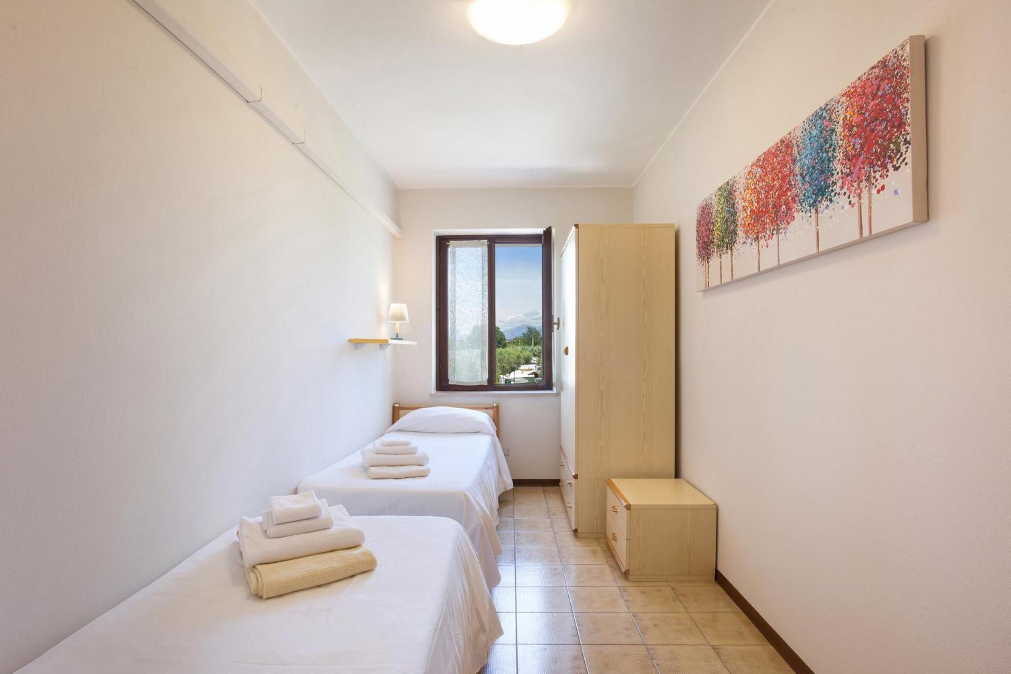 Apartment Rosa Cinderella Lazise Exterior photo